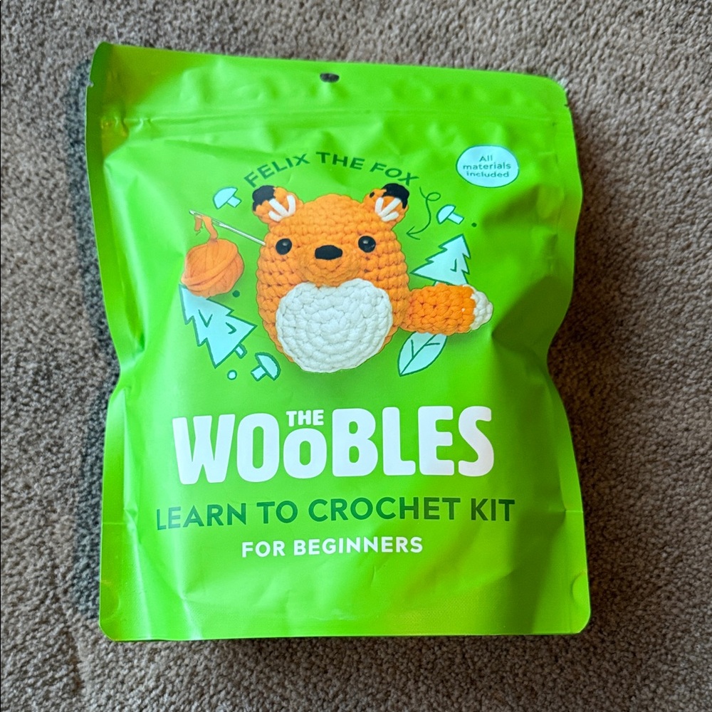 The Woobles Felix the Fox Crochet Kit - Green